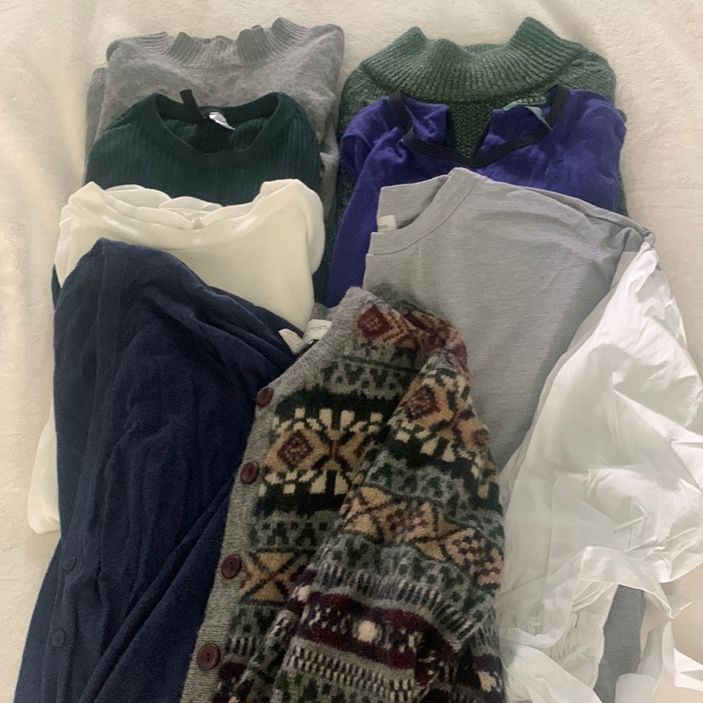 Lot of 8 sweaters!💚